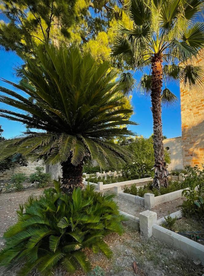 Palazzo De Carlo E Il Parco Dei 7 Pozzi Bed & Breakfast Lecce Ngoại thất bức ảnh