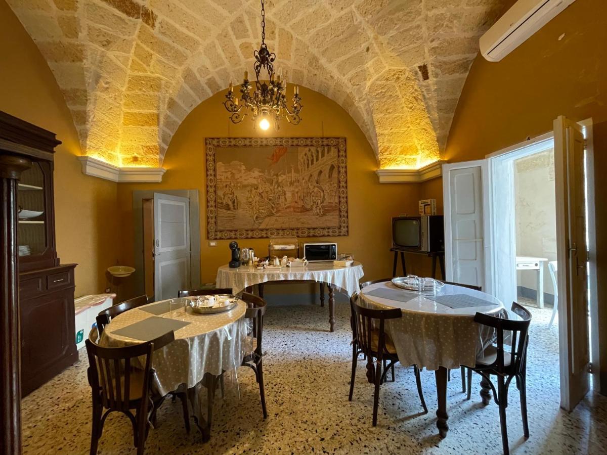Palazzo De Carlo E Il Parco Dei 7 Pozzi Bed & Breakfast Lecce Ngoại thất bức ảnh
