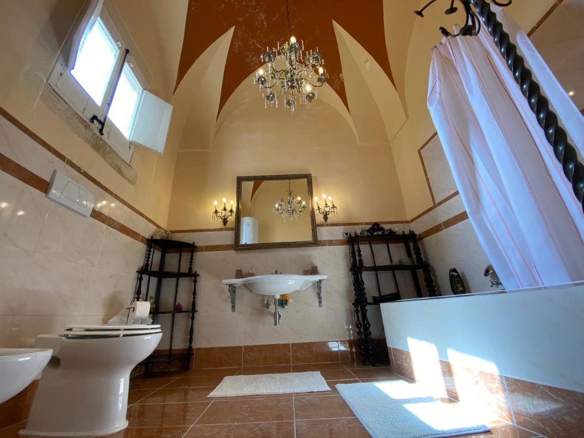 Palazzo De Carlo E Il Parco Dei 7 Pozzi Bed & Breakfast Lecce Ngoại thất bức ảnh