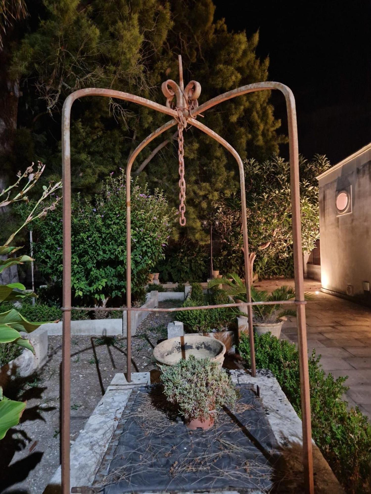 Palazzo De Carlo E Il Parco Dei 7 Pozzi Bed & Breakfast Lecce Ngoại thất bức ảnh