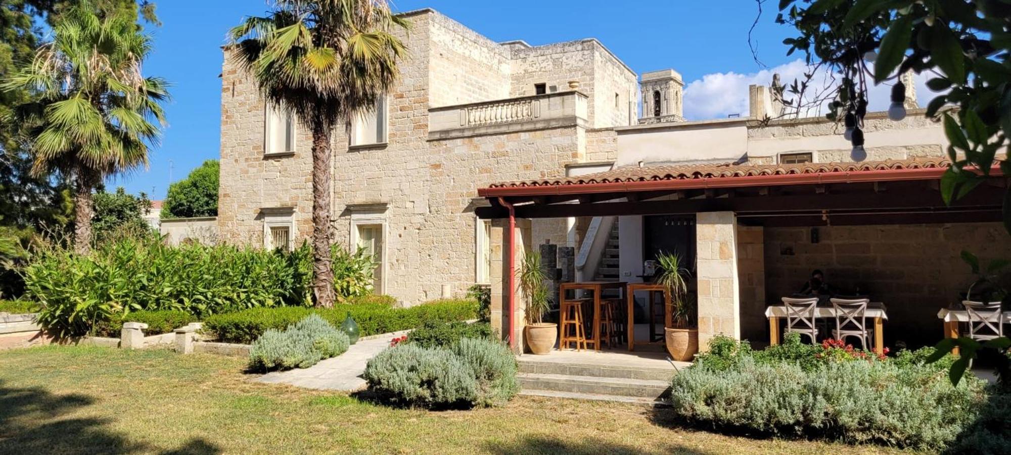 Palazzo De Carlo E Il Parco Dei 7 Pozzi Bed & Breakfast Lecce Ngoại thất bức ảnh