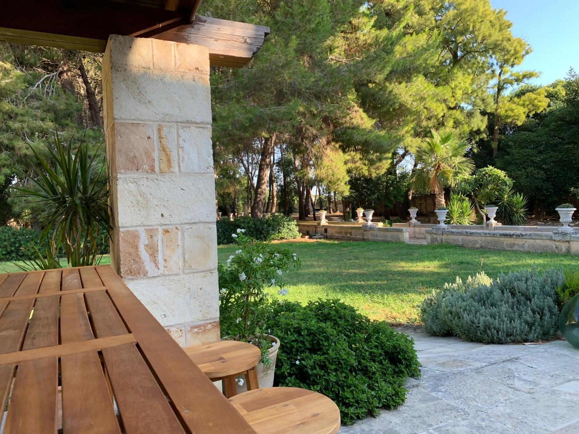 Palazzo De Carlo E Il Parco Dei 7 Pozzi Bed & Breakfast Lecce Ngoại thất bức ảnh