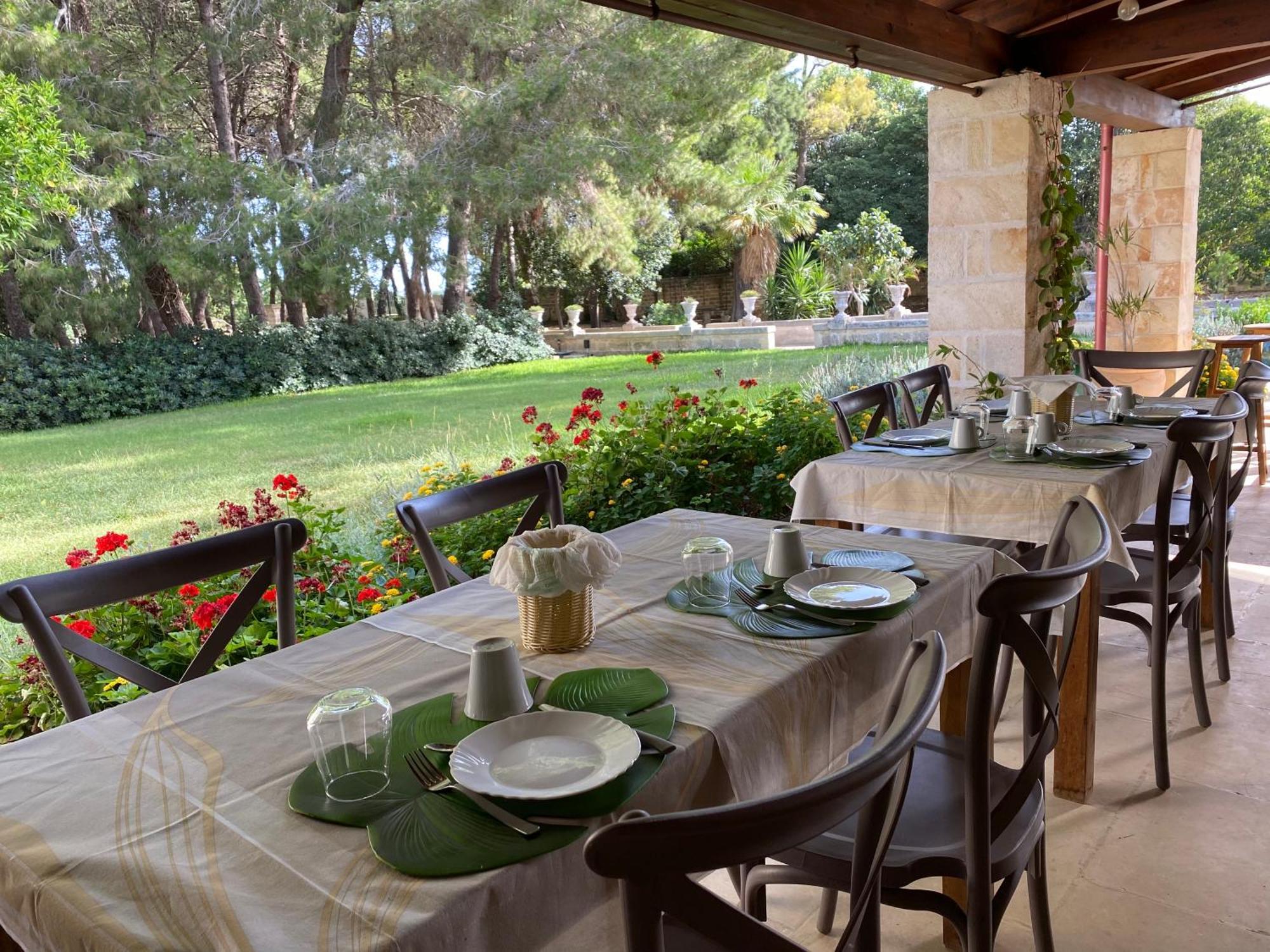Palazzo De Carlo E Il Parco Dei 7 Pozzi Bed & Breakfast Lecce Ngoại thất bức ảnh