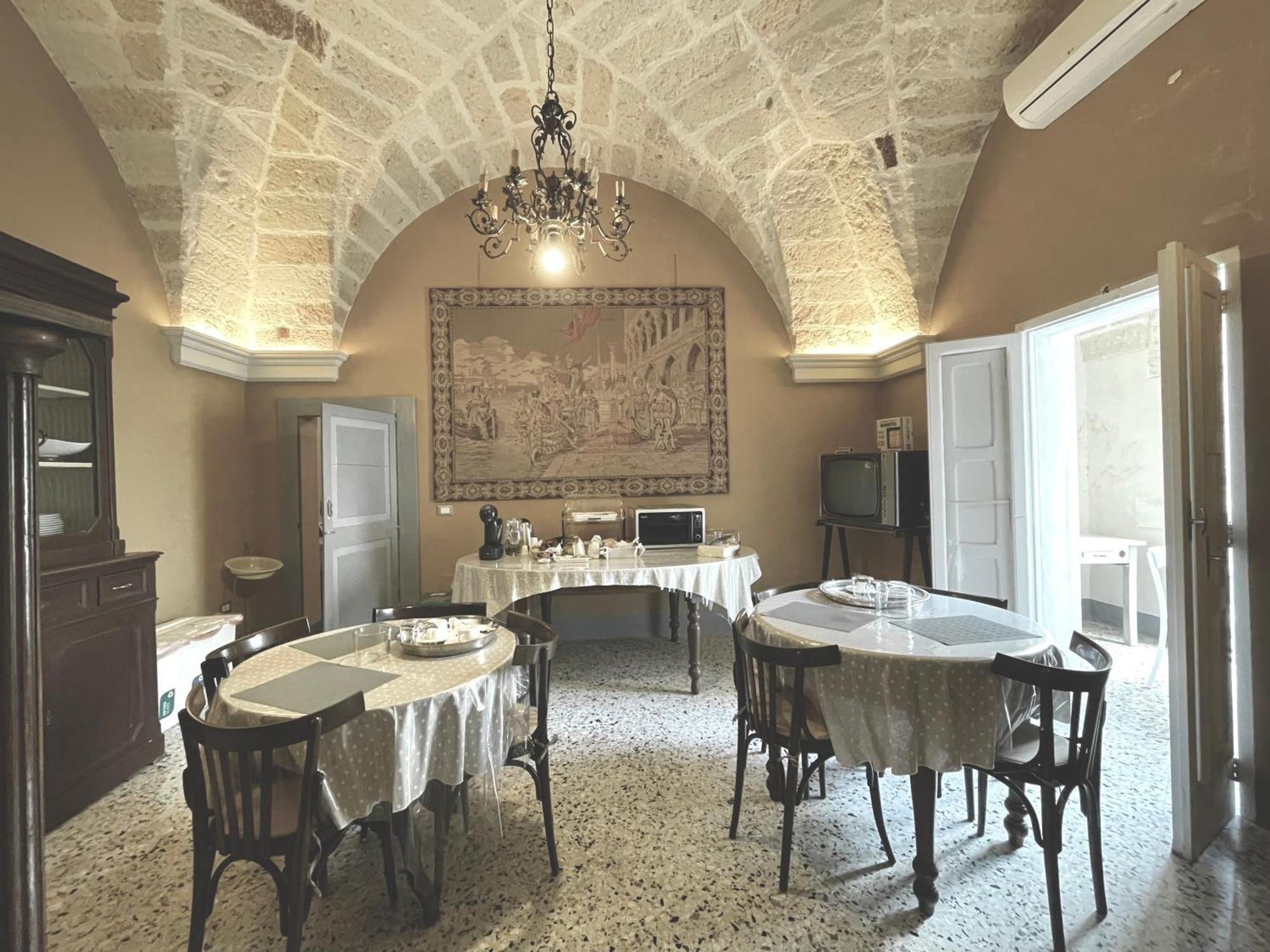 Palazzo De Carlo E Il Parco Dei 7 Pozzi Bed & Breakfast Lecce Ngoại thất bức ảnh